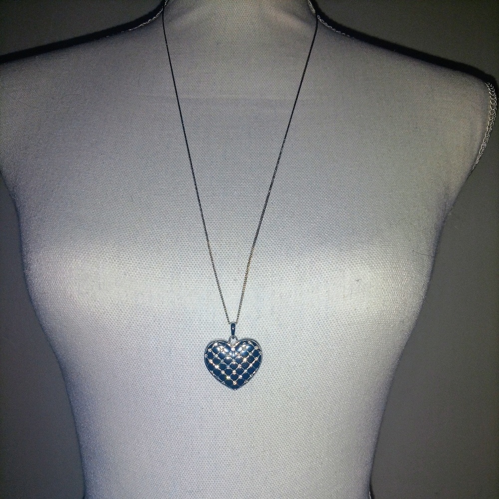 Origami Owl Quilted Heart Locket w/Swarovski